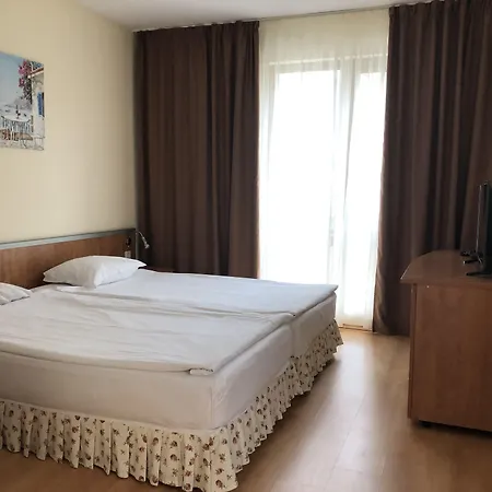 Hotell Atol Slăntjev Brjag